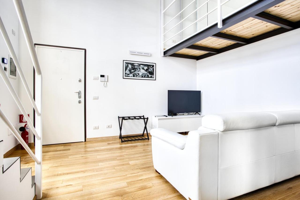 Апартаменти Joivy Charismatic 1-Bed Flat With Parking Мілан Екстер'єр фото
